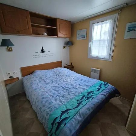 Le Clos Savoye Camping *