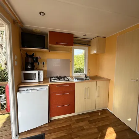 Le Clos Savoye Camping *