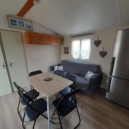 Le Clos Savoye Camping *