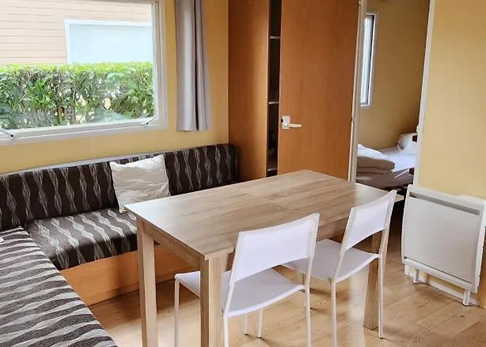 Le Clos Savoye Kamp alanı