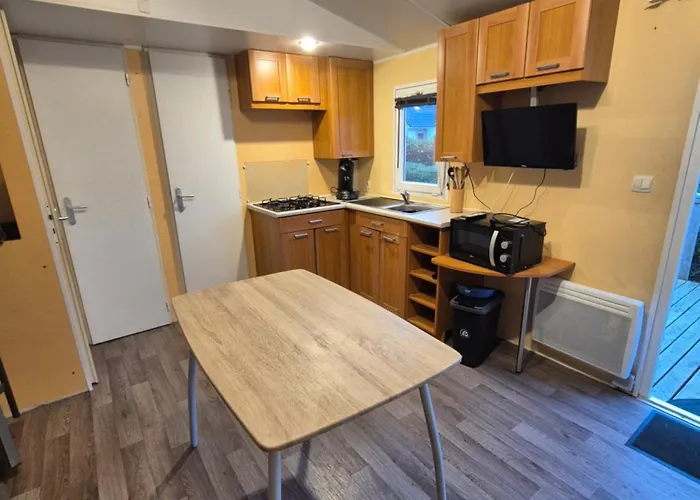 Le Clos Savoye Kamp alanı Biville-sur-Mer