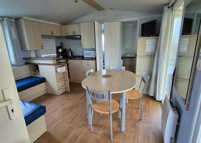 Le Clos Savoye Kamp alanı Biville-sur-Mer