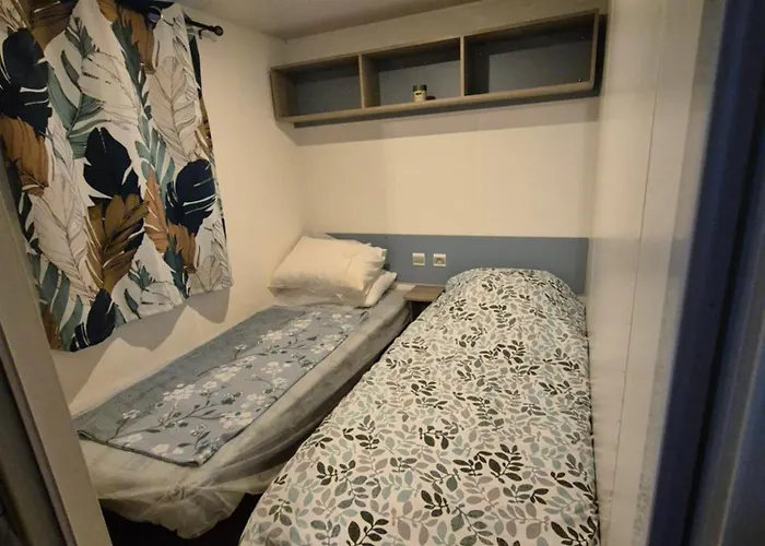 Le Clos Savoye Kamp alanı Biville-sur-Mer