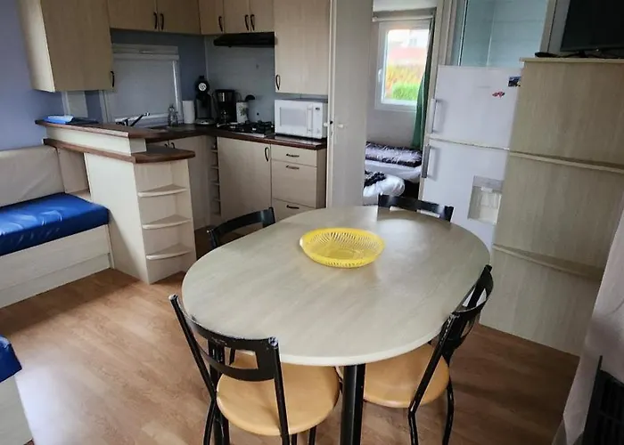 Le Clos Savoye Kamp alanı Biville-sur-Mer