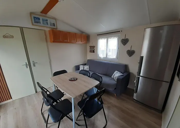 Le Clos Savoye Kamp alanı *